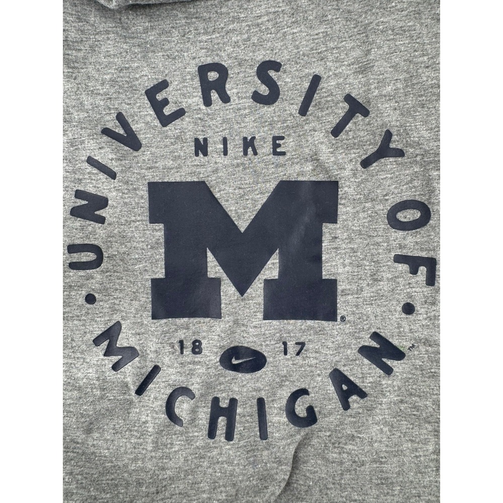 NIKE Men's Michigan Wolverines University of Michigan Shirt Small